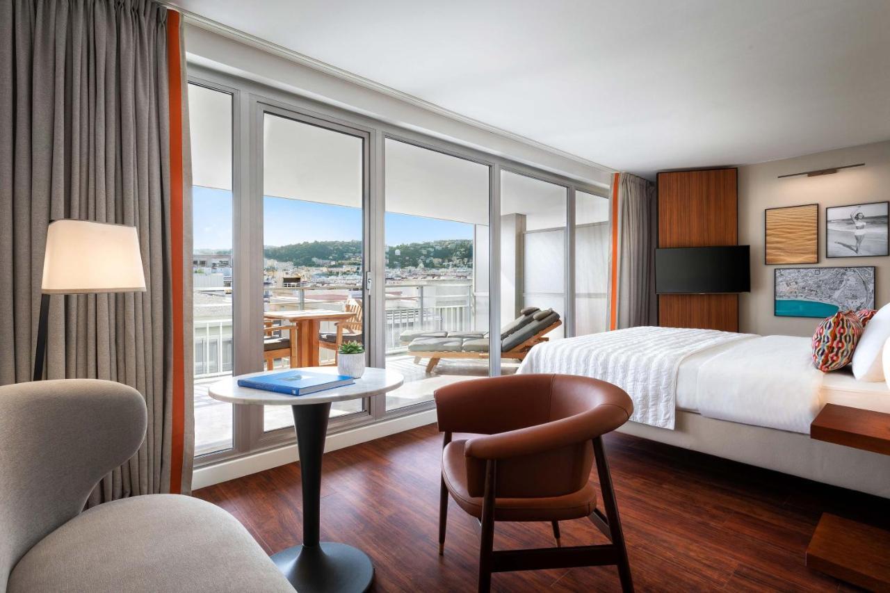 Executive room with City view, King bed,1163054490:JPEG