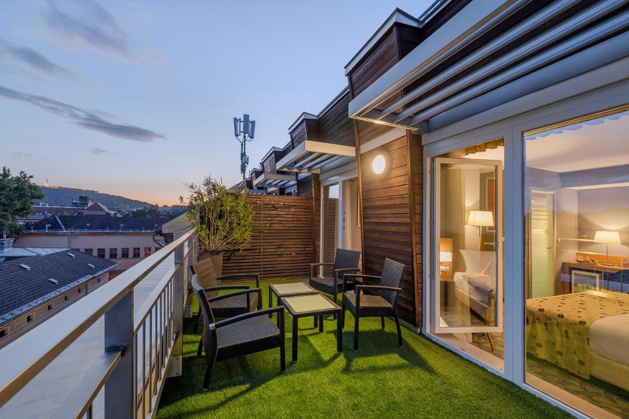 Superior Driepersoonskamer met Terras