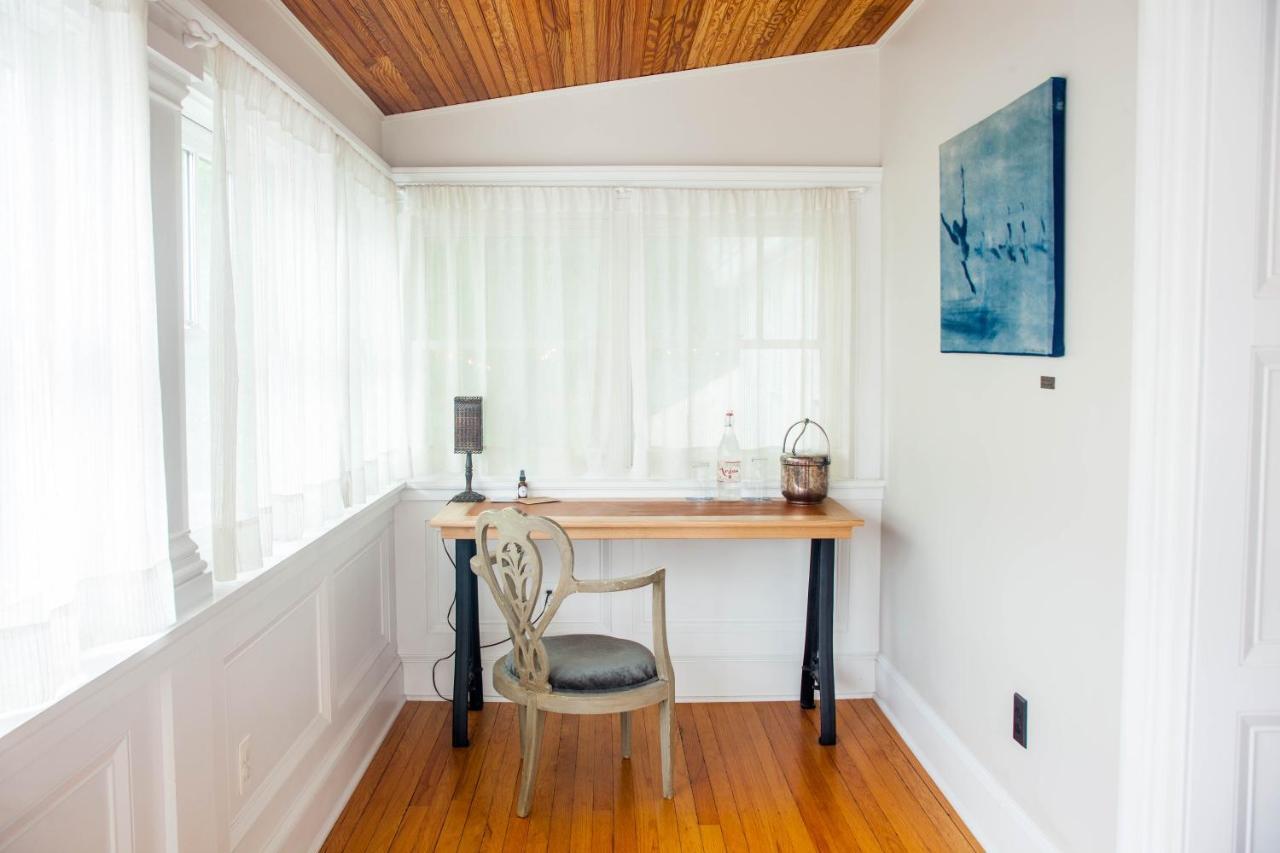 King Suite,1356621059:JPEG