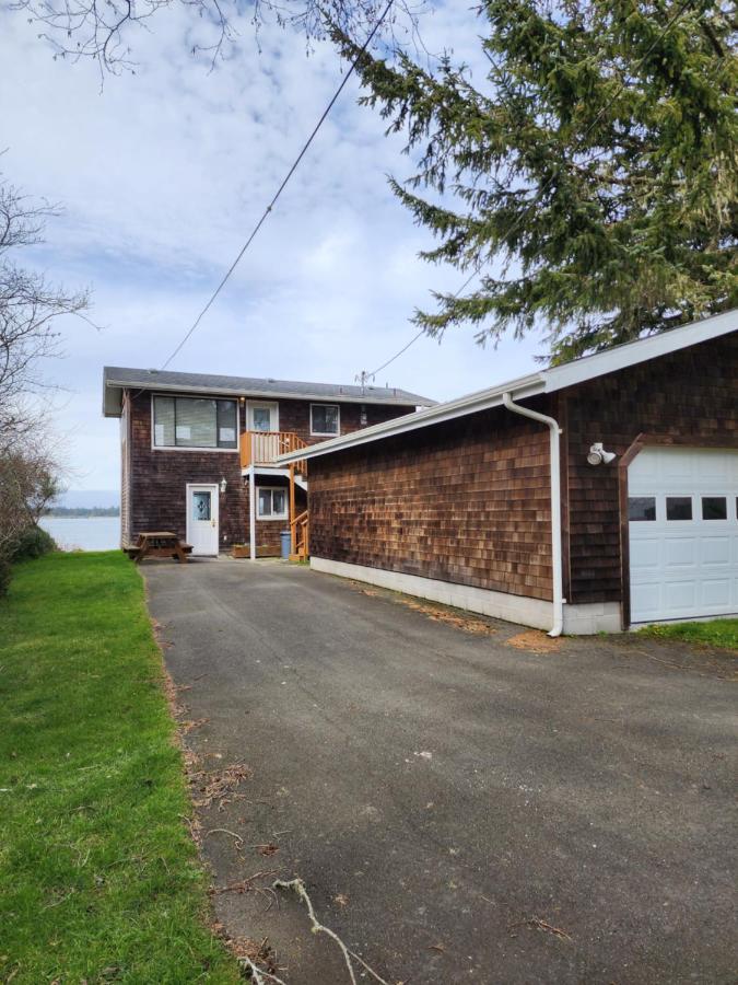 Waterfront Condo Upper Unit
