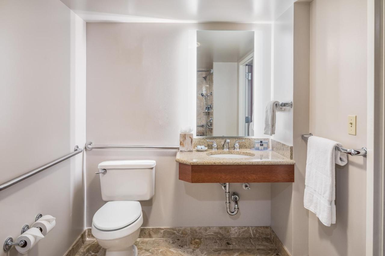 Mobility Accessible King Studio - Standard View