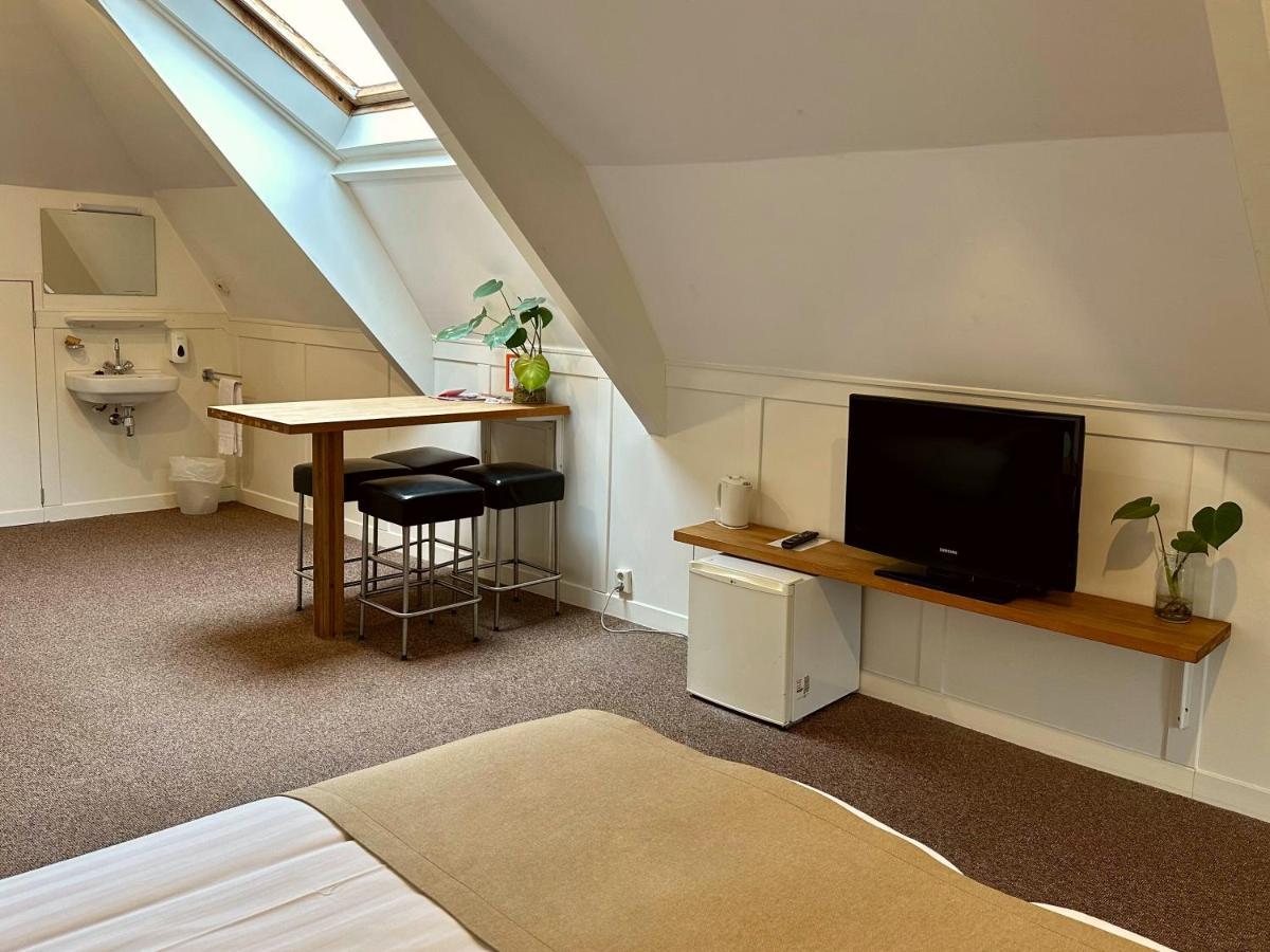 Standard Double Suite
