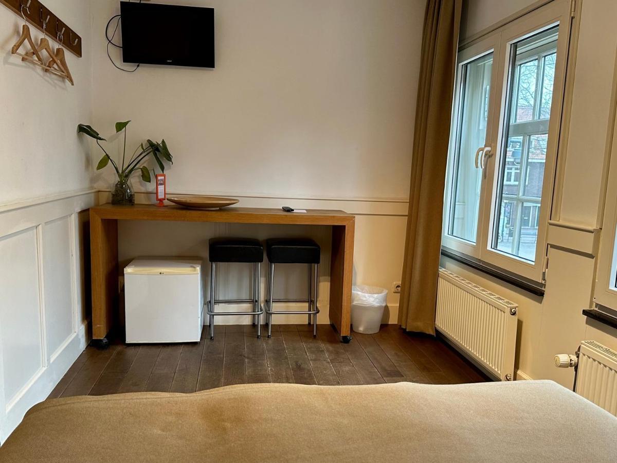 Standard Double Room Shared Toilet