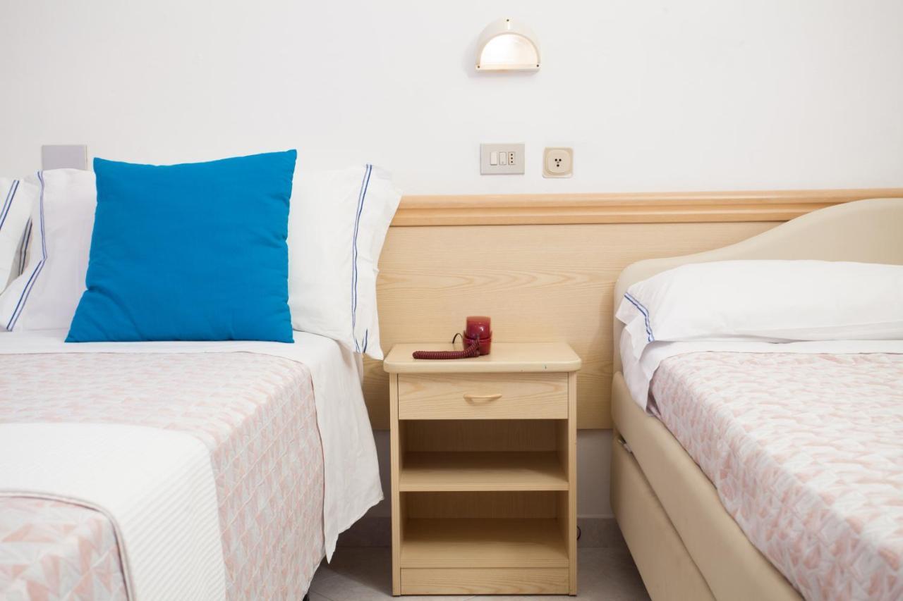 Classic Triple Room Partial Sea View