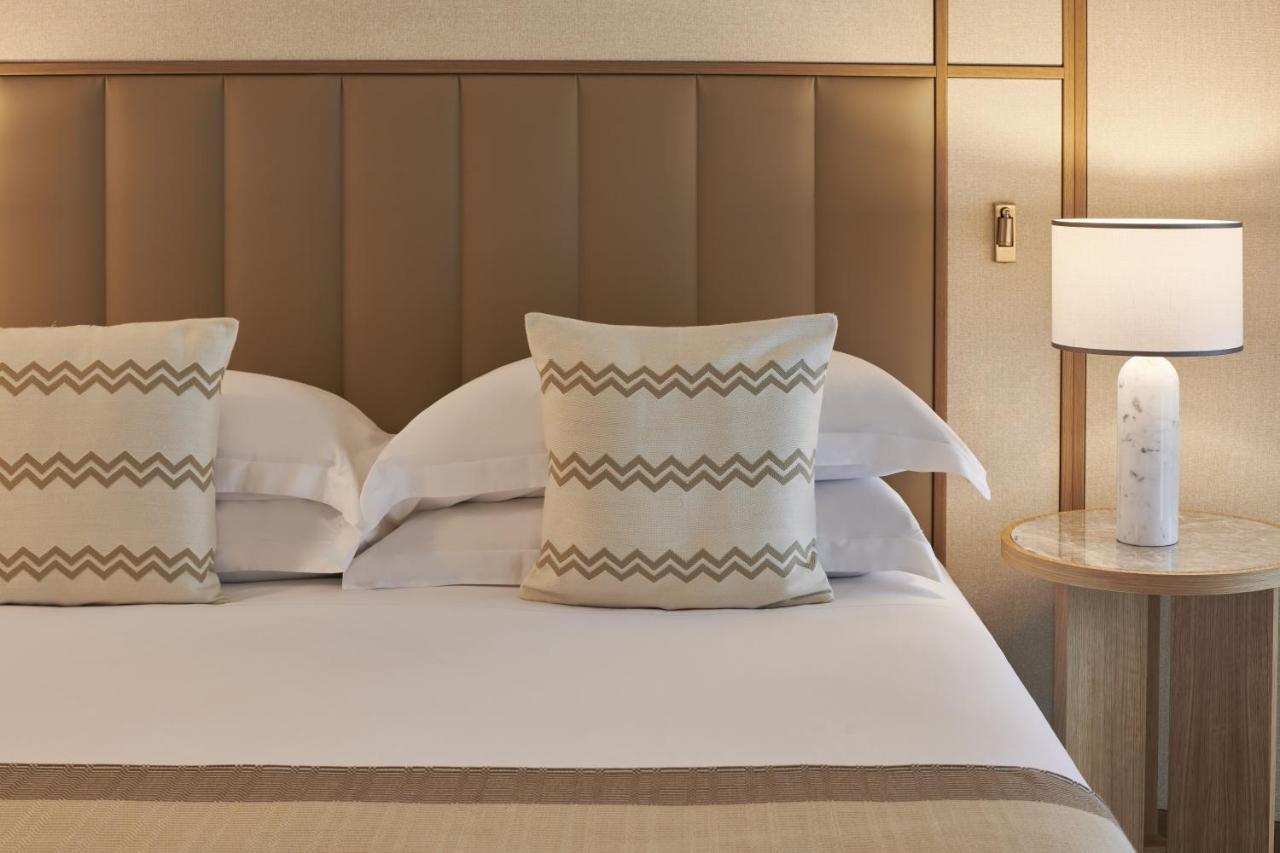 Junior King Suite