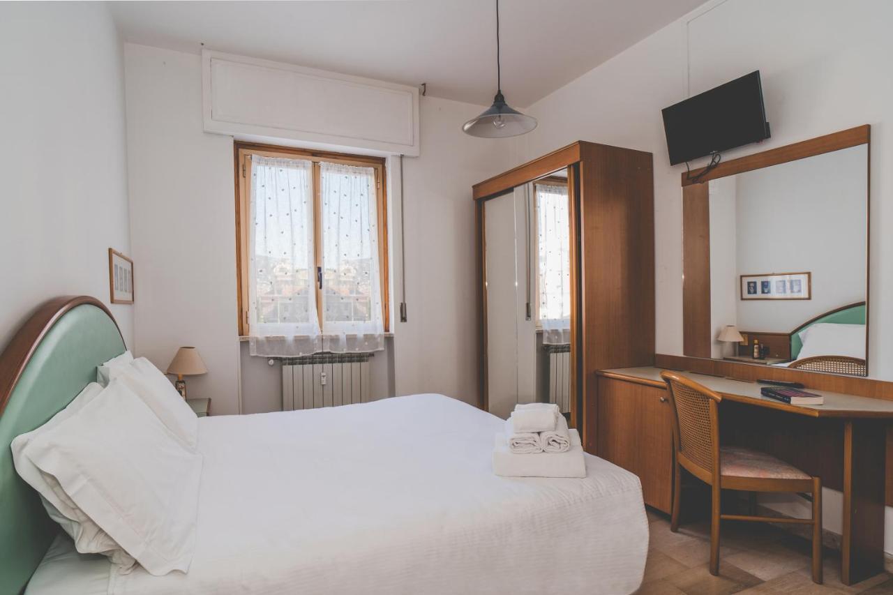Economy Triple Room