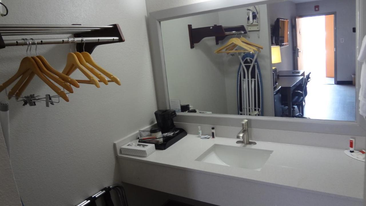 Deluxe Double Room Two Double Beds Non-Smoking