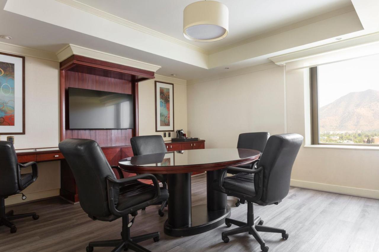 Business Room with King bed