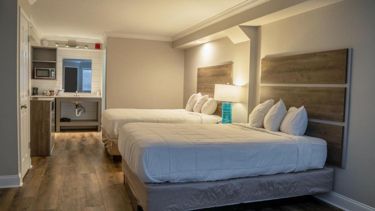 Island Double Room 2 Queen Beds