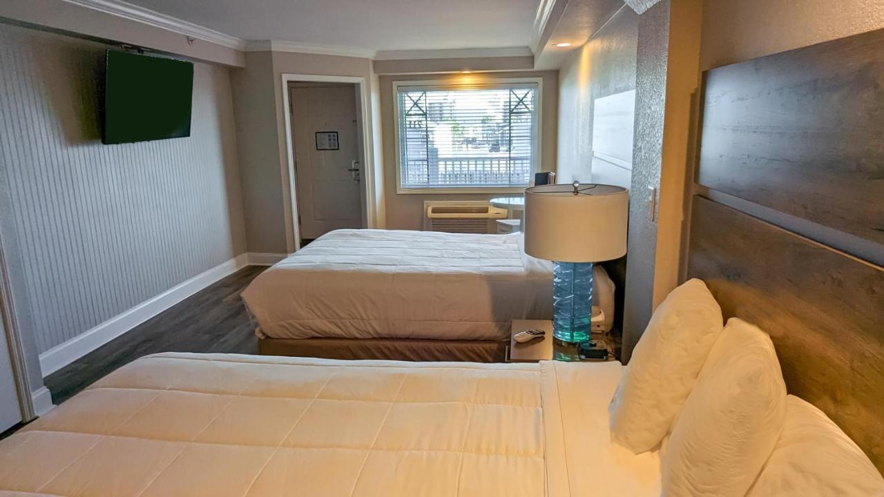 Island Double Room 2 Queen Beds