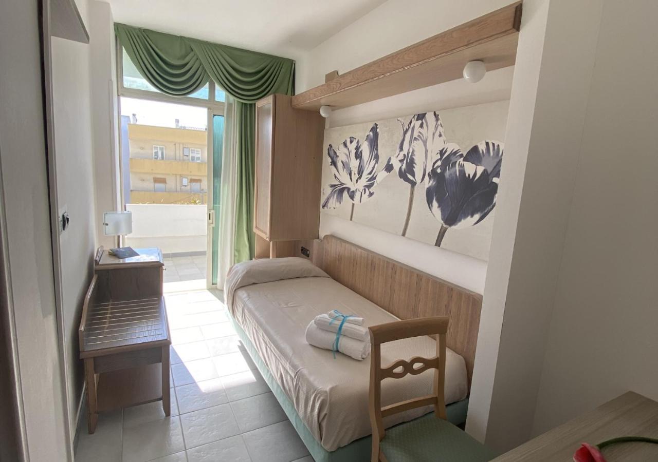 Single Room,1357692749:JPEG