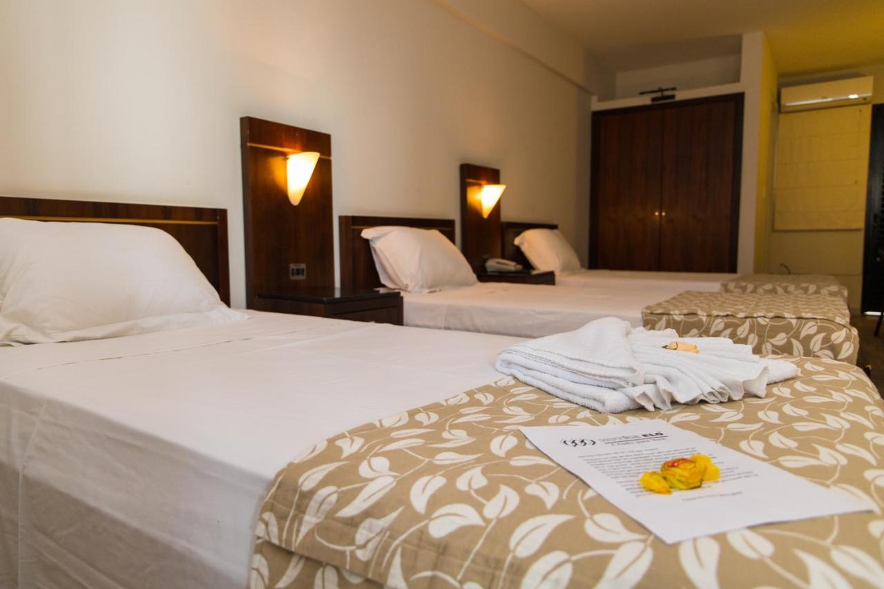 Quarto Triplo com Varanda