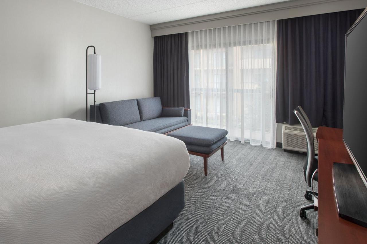 King Room with Sofa Bed