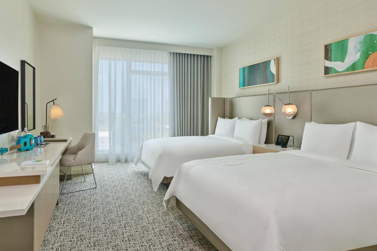 Queen Room Two Queen Beds Limited View