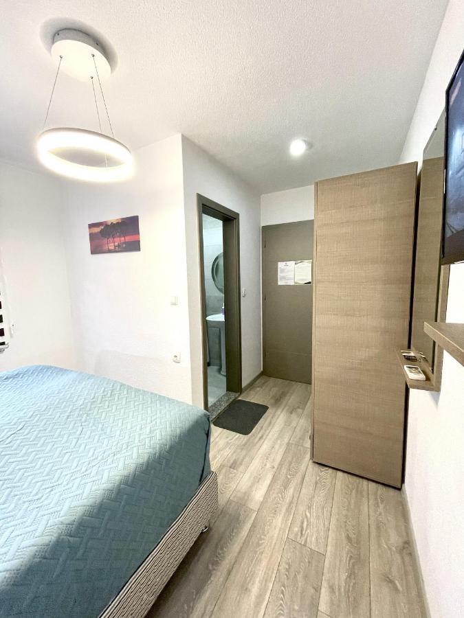 Double Room Private Bathroom