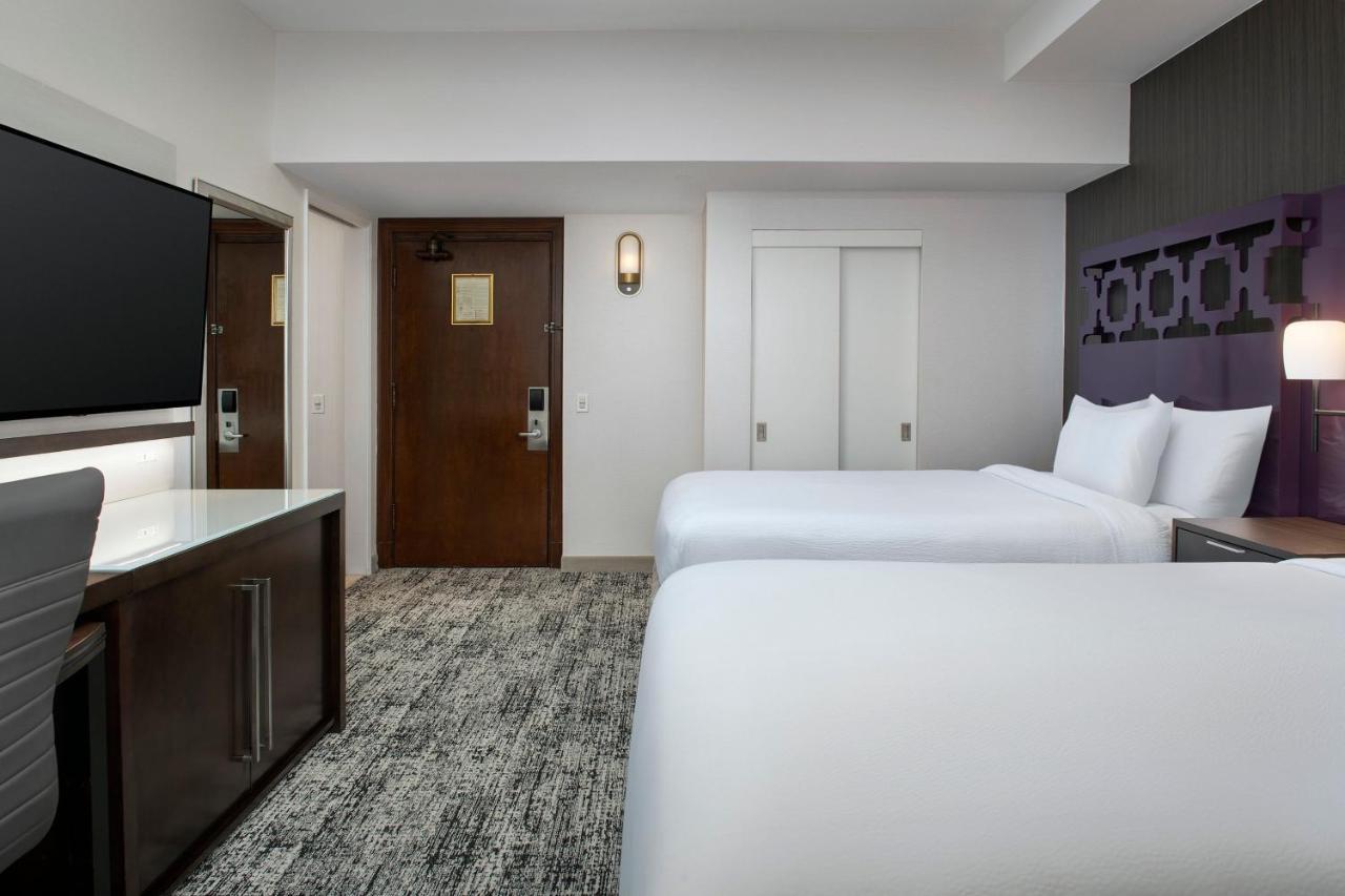 Queen Room Two Queen Beds