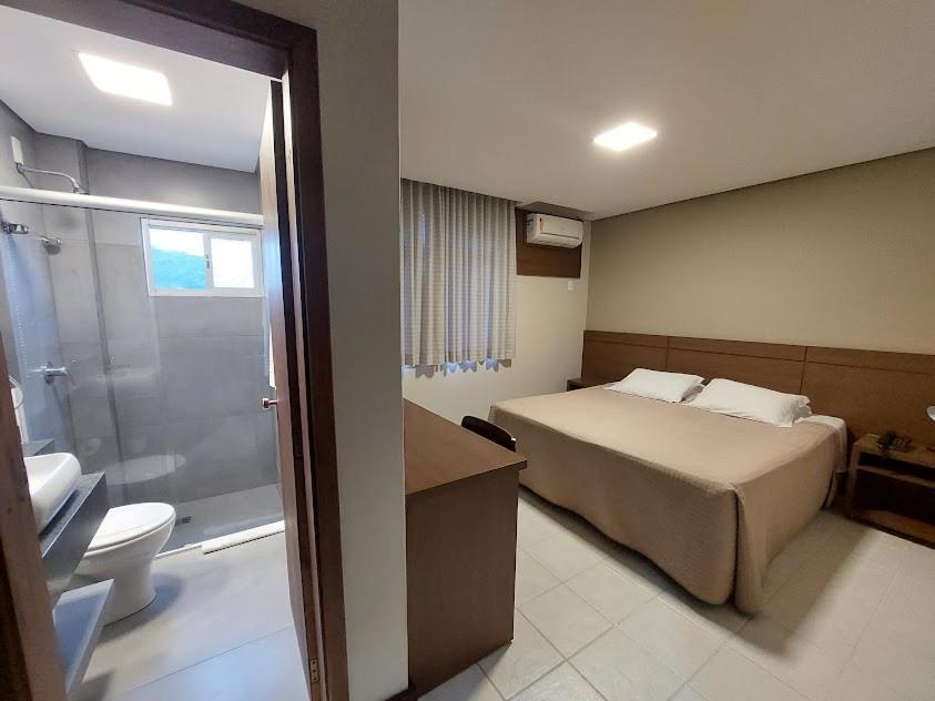 Quarto Superior com Cama de Casal
