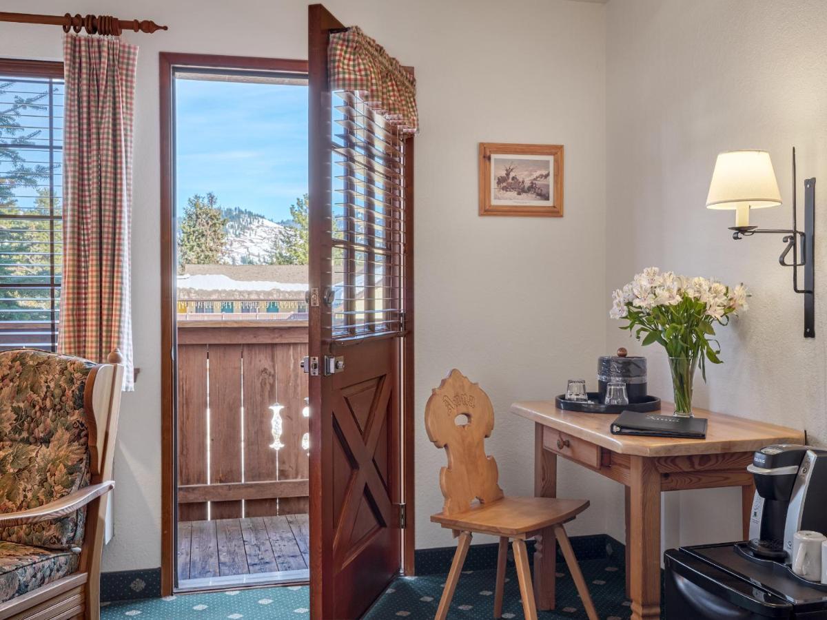 Deluxe King Room Balcony