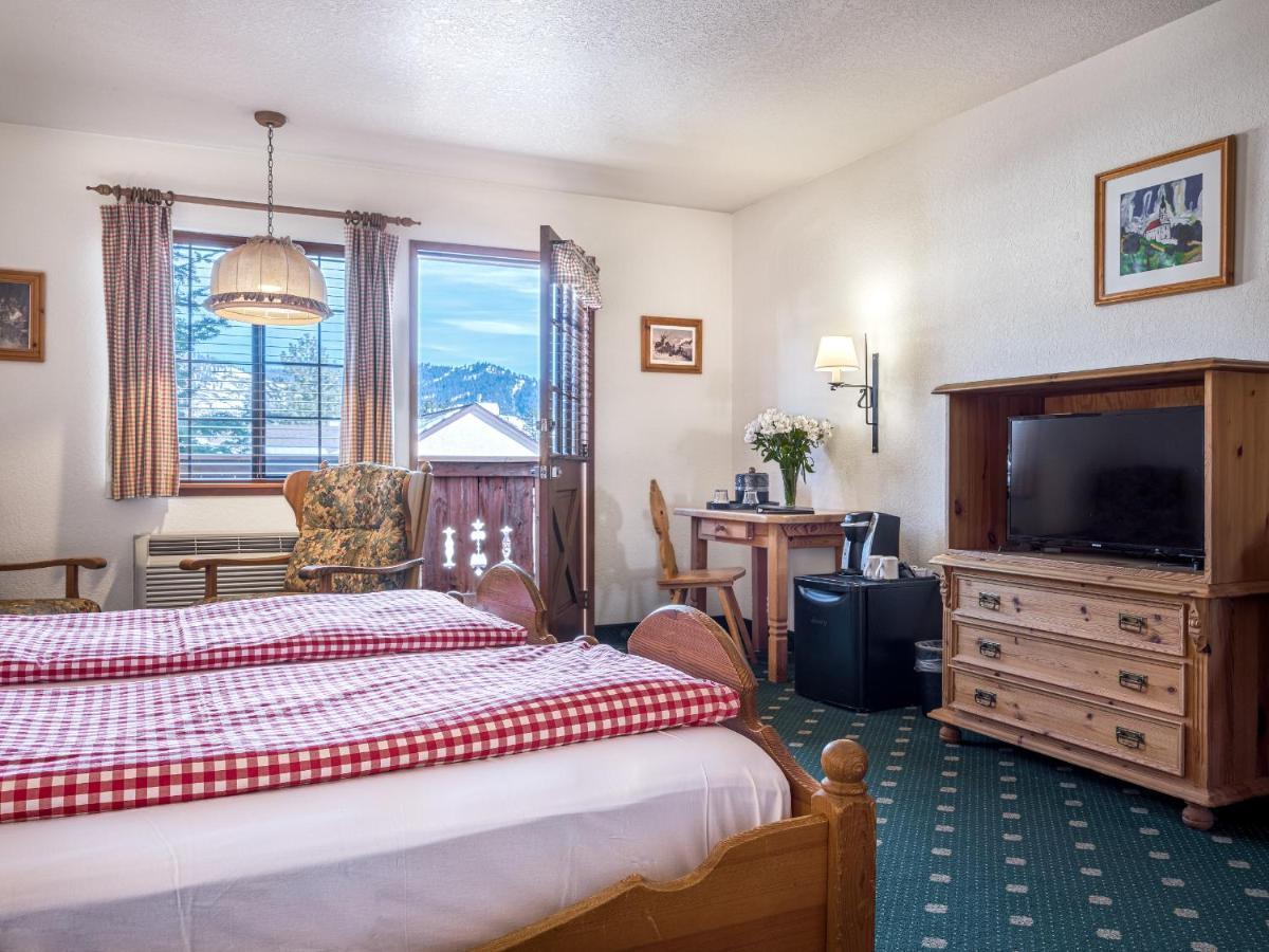 Deluxe King Room Balcony