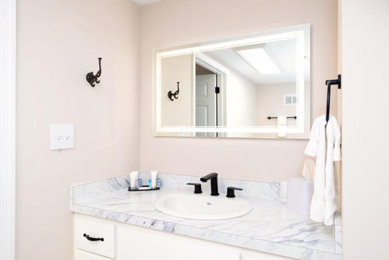King Room - Mobility Access/Non-Smoking