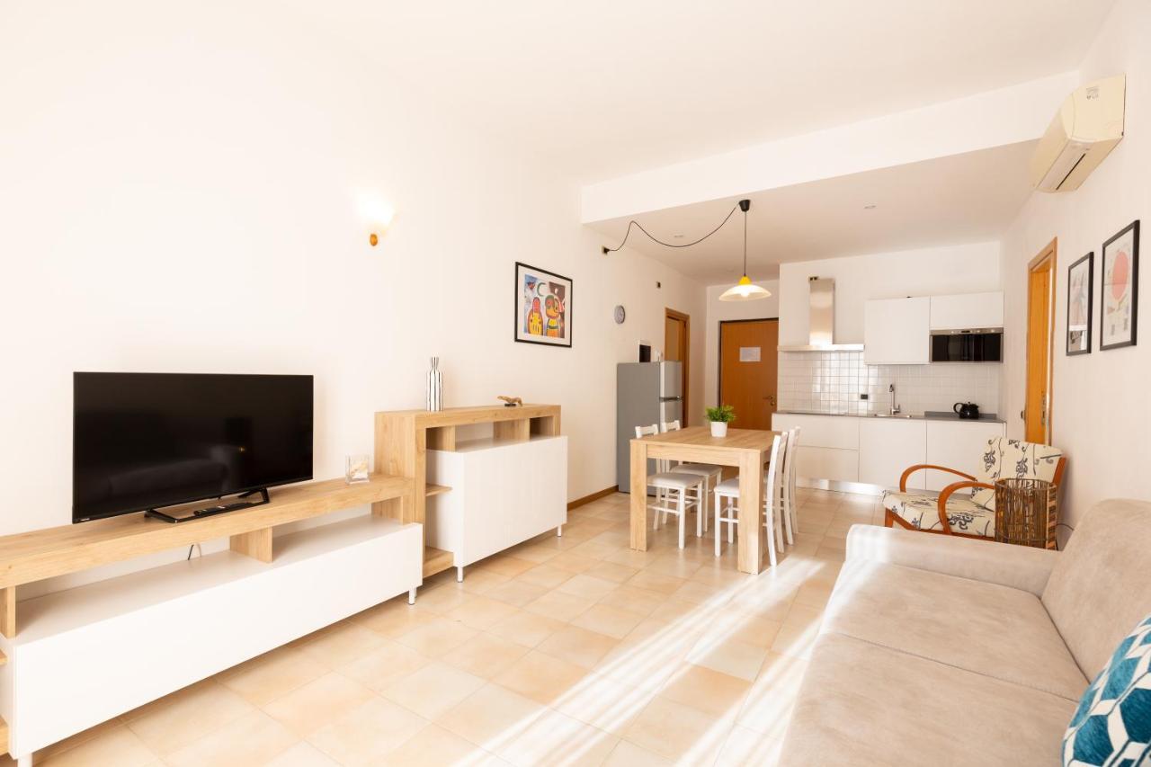 Superior One-Bedroom Apartment