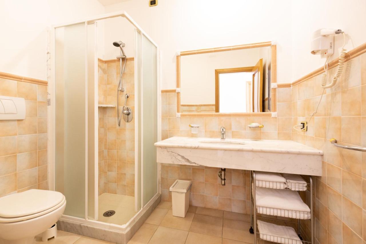 Superior One-Bedroom Apartment