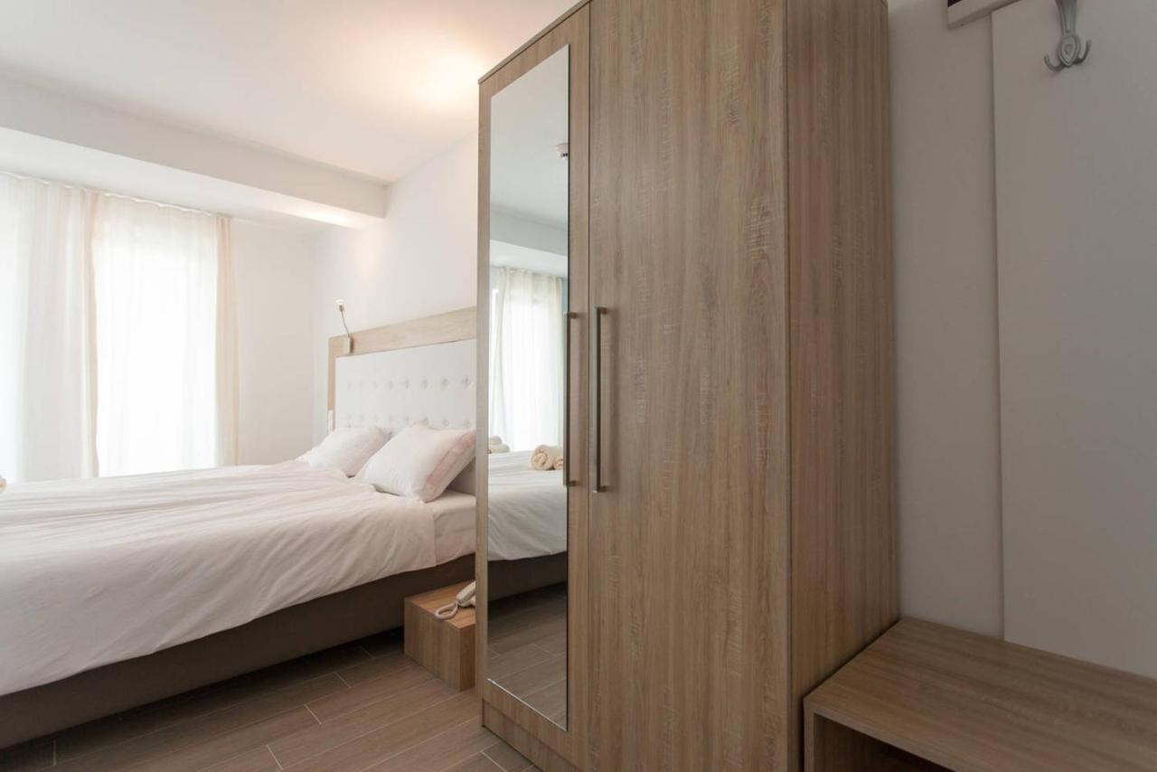 Twin Room Lake View