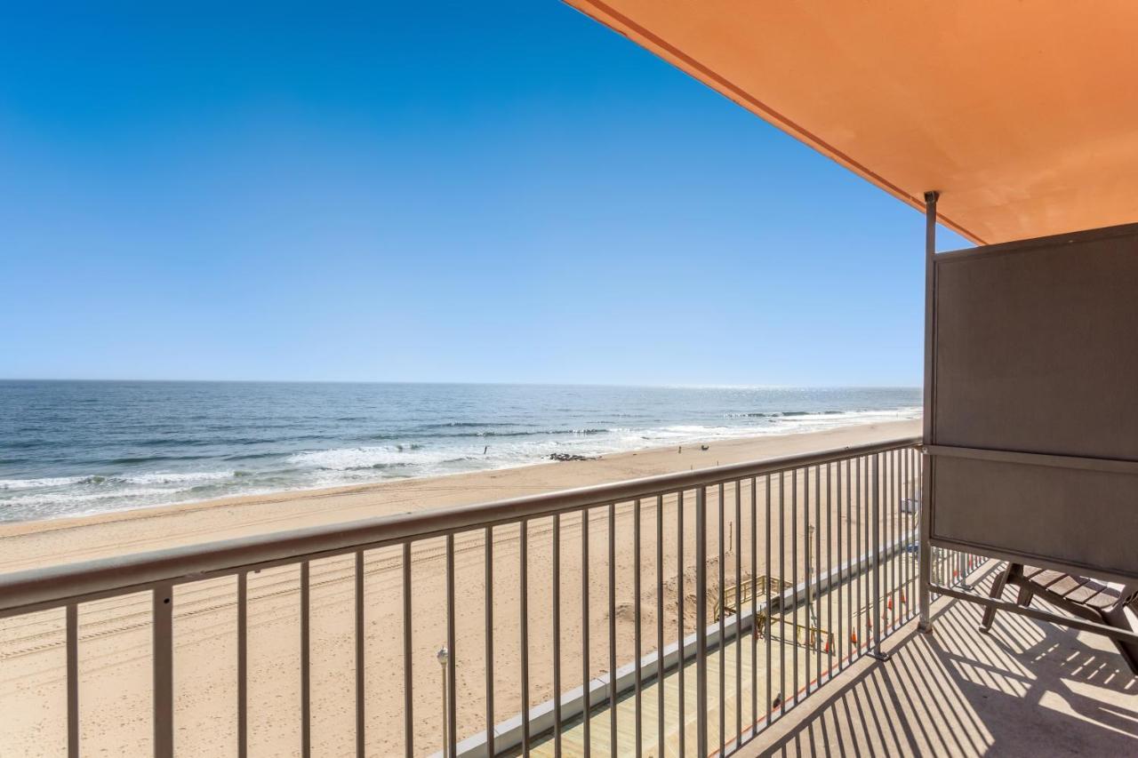 2 Queens Room Front Ocean View