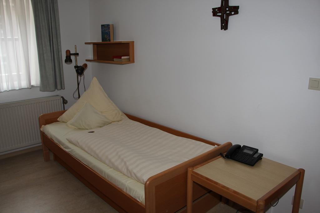 Single Room without TV,228342881:JPEG