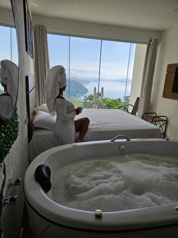 Queen Suite Sea View