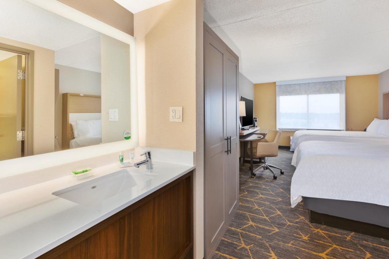 Standard Room Two Queen Beds