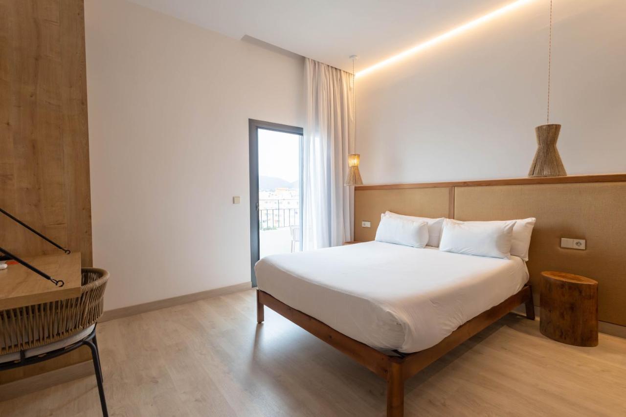 Premium Room Side Sea View
