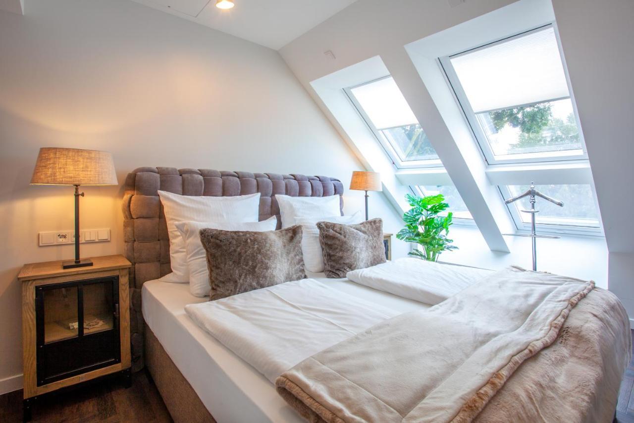 GREET Premium Room