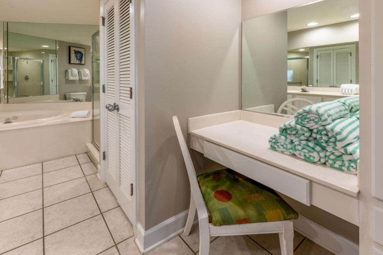 One-Bedroom King Apartment Ocean View Non-Smoking