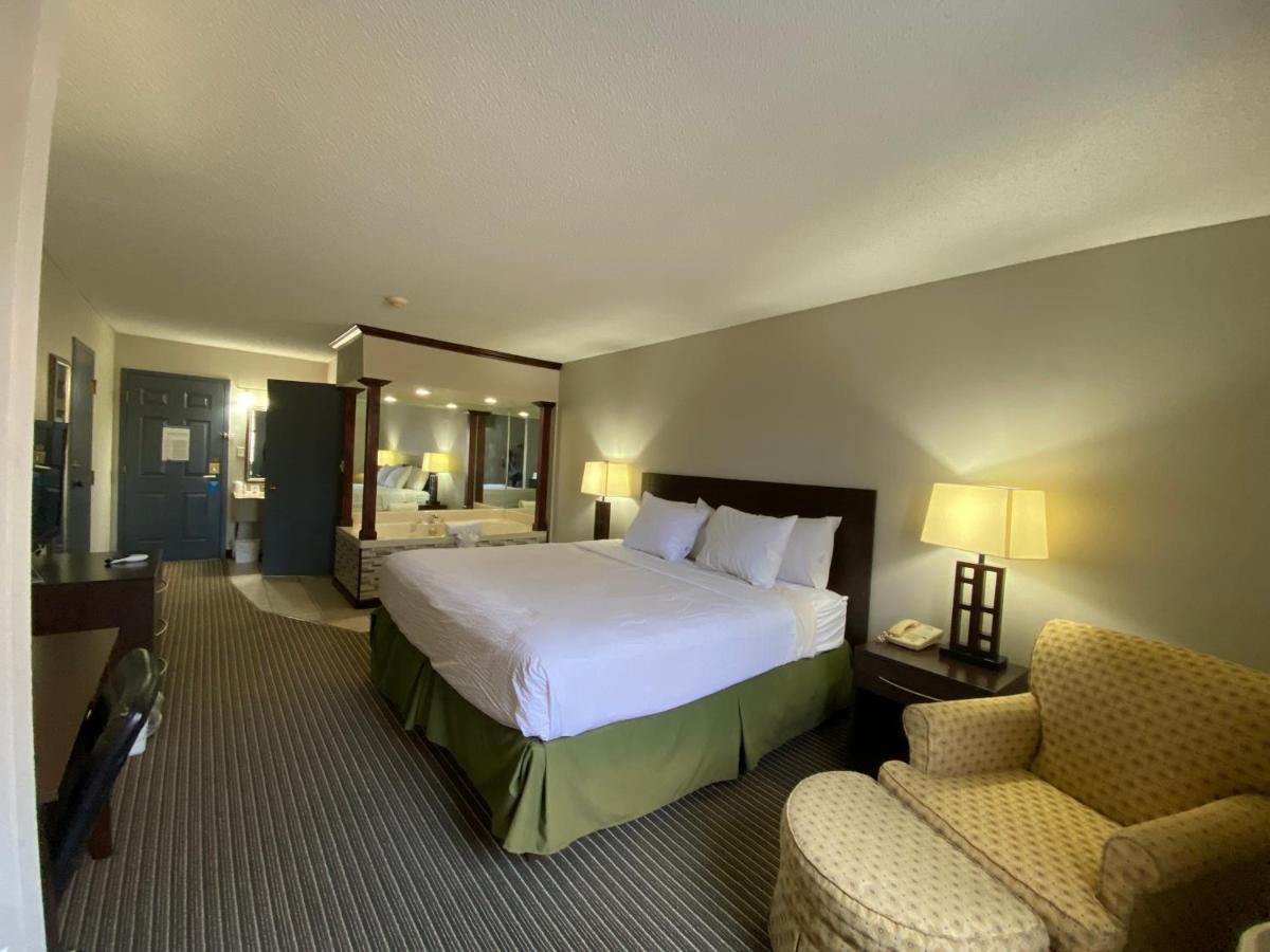 Deluxe King Room Non-Smoking