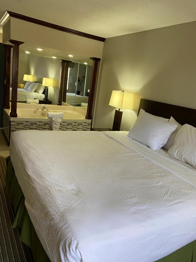 Deluxe King Room Non-Smoking