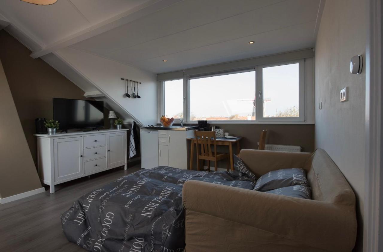 Double Room Private External Bathroom