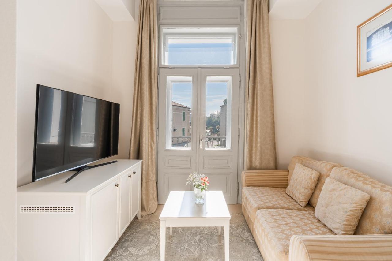Superior Double Room Sofa Bed Balcony