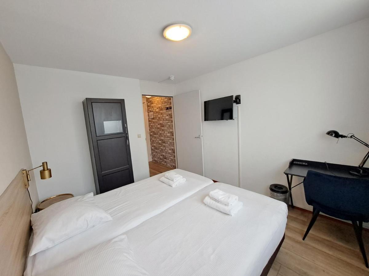 Economy Twin Room