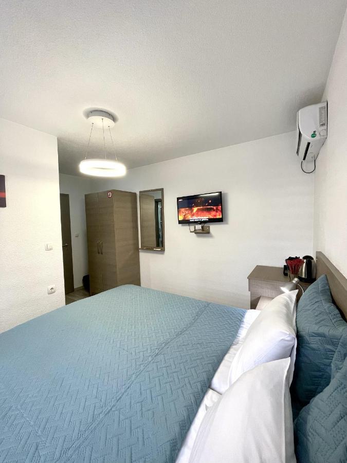Double Room Private Bathroom