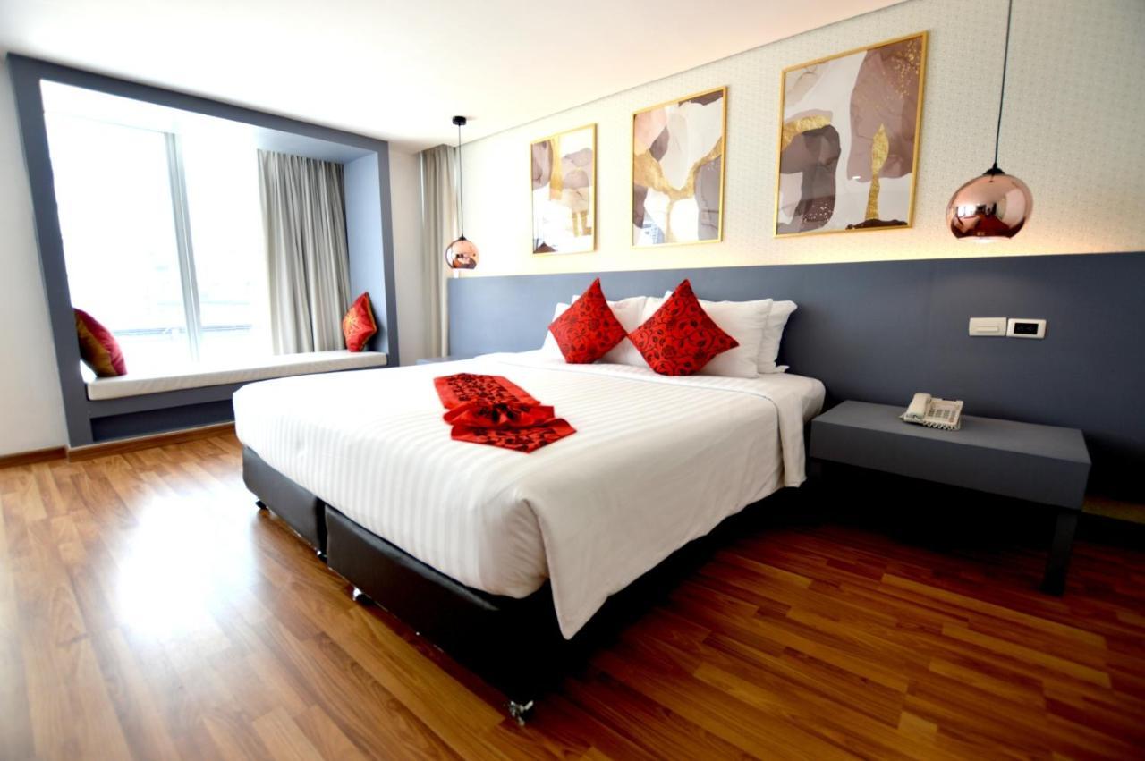 Habitación Doble Deluxe Premier con vistas al tren aéreo - 1 o 2 camas
