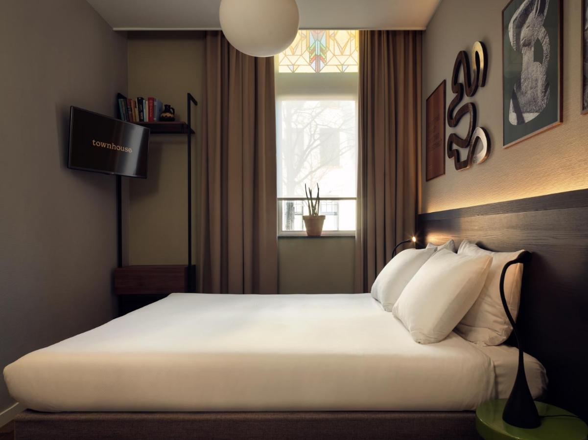Medium Double Room