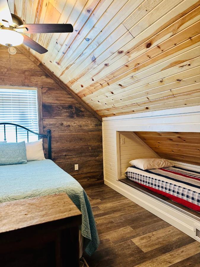 Deluxe Family Suite