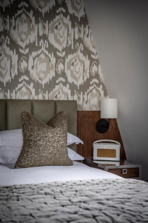 Queen Studio