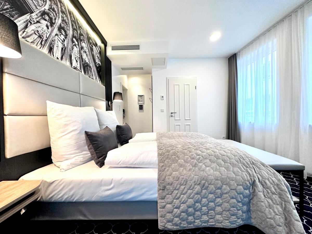 Large Double Room River View