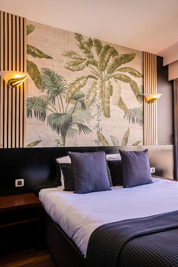 Classic room with Balcony and City view (lift)
