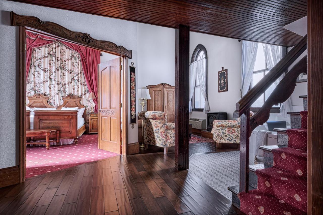 Presidential Suite