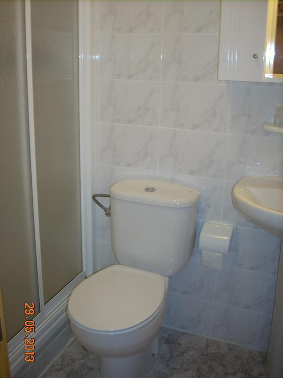Habitación Doble con baño privado - 2 camas