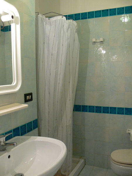 Double or Twin Room Private Bathroom