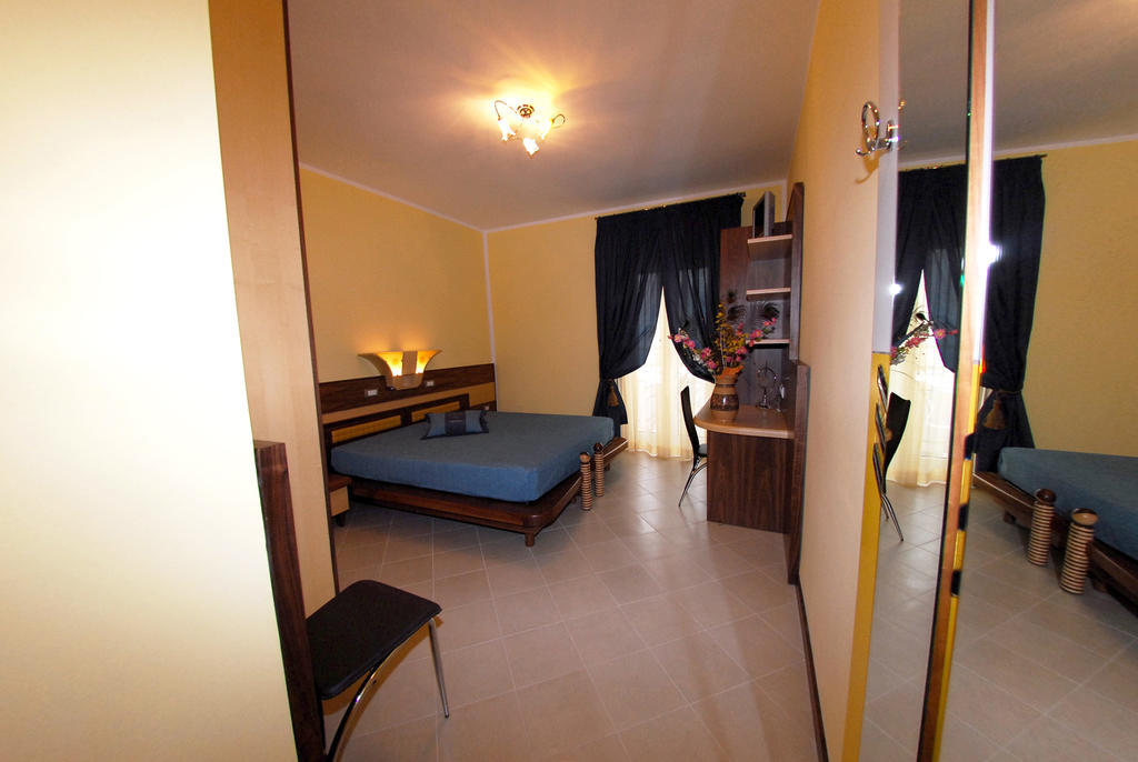 Double Room,152363026:JPEG